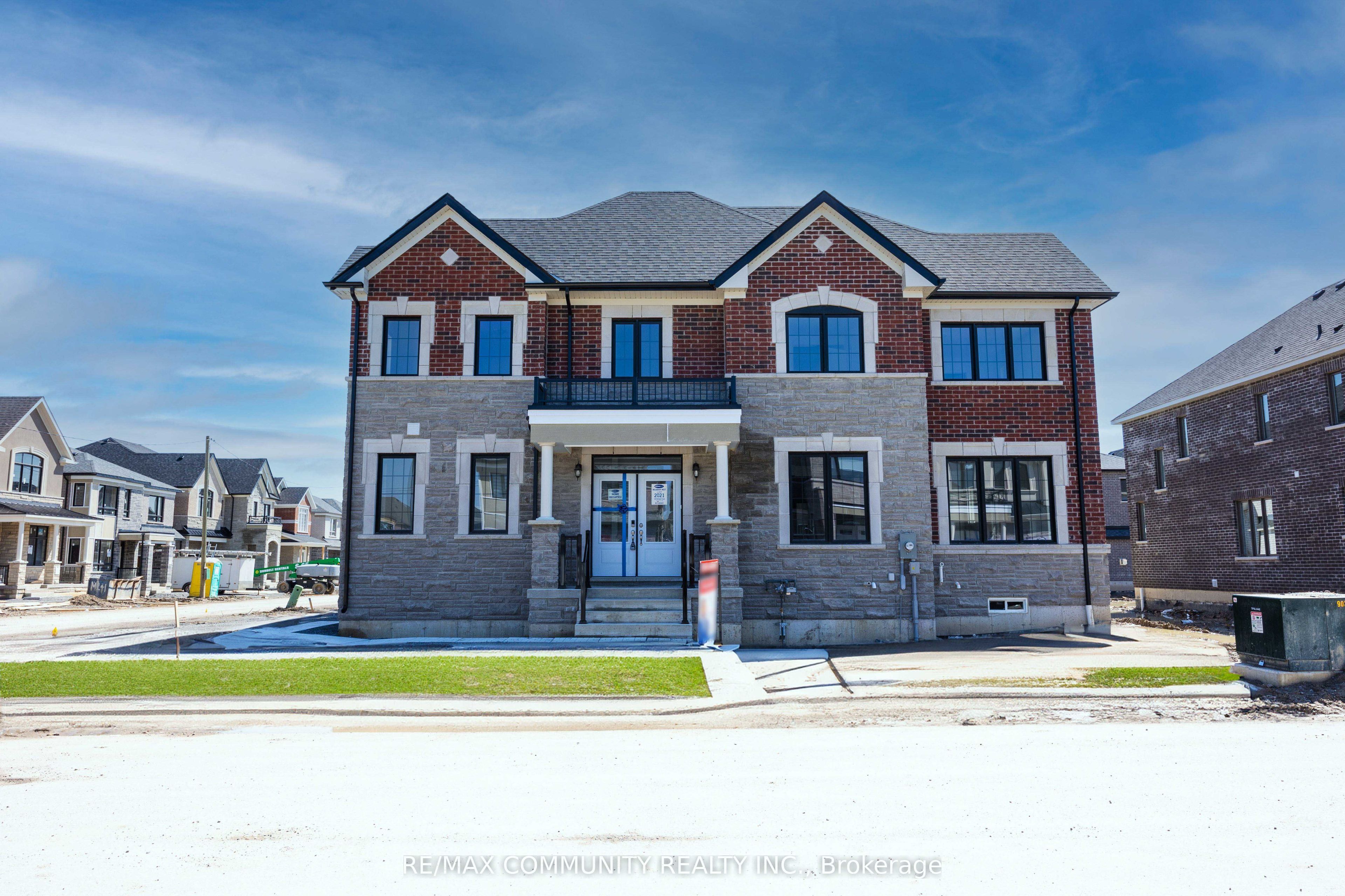1483 Mockingbird Square