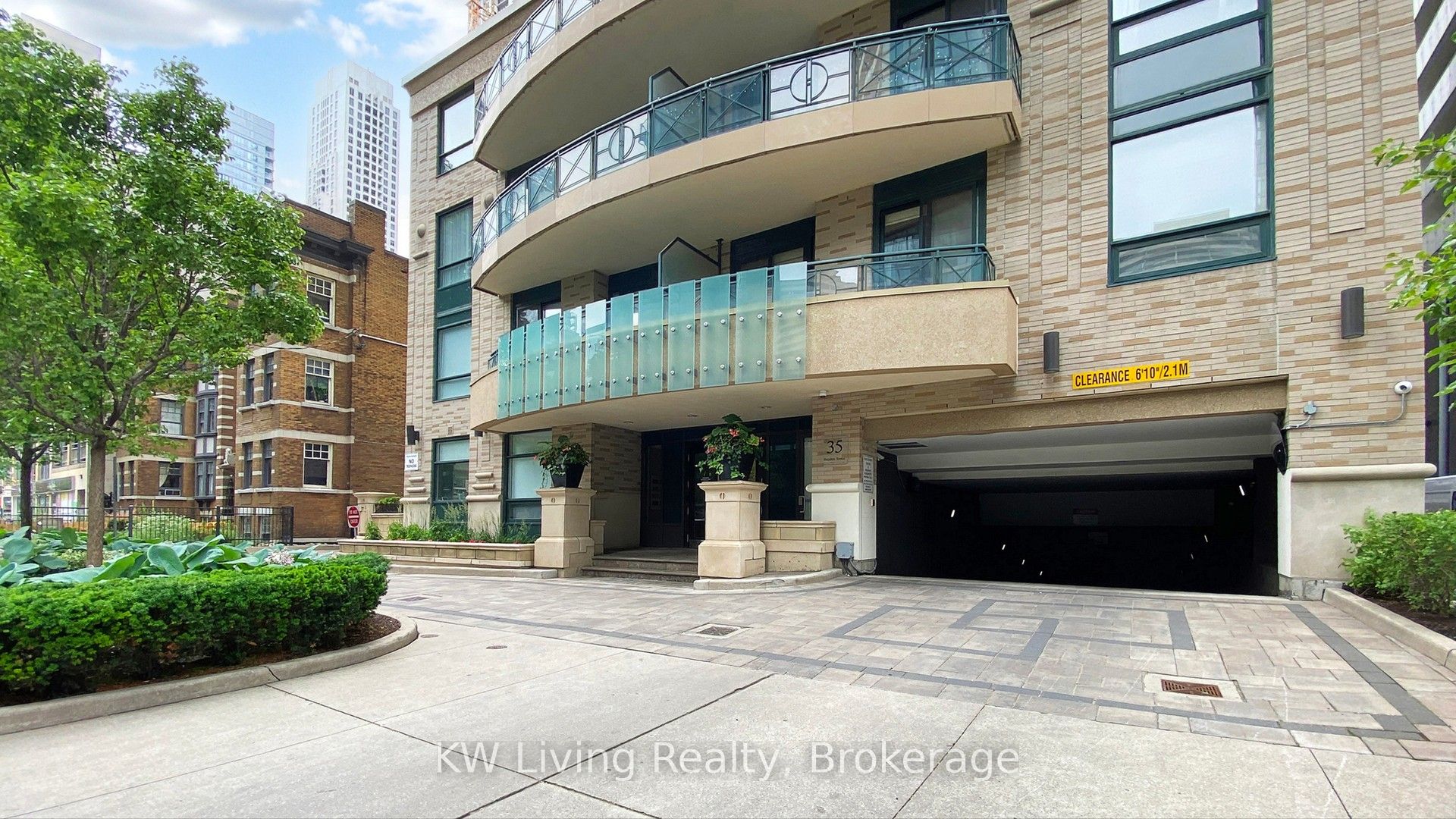 35 Hayden Street 407
