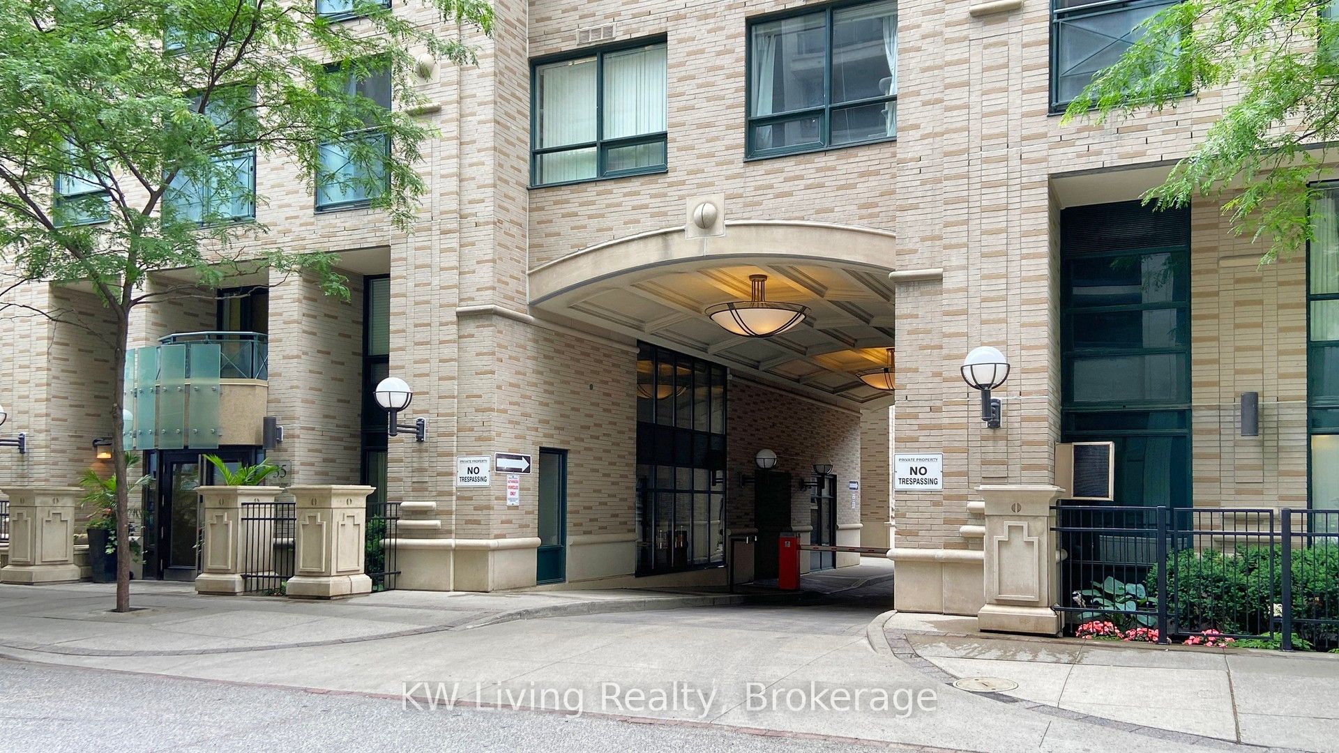 35 Hayden Street 407