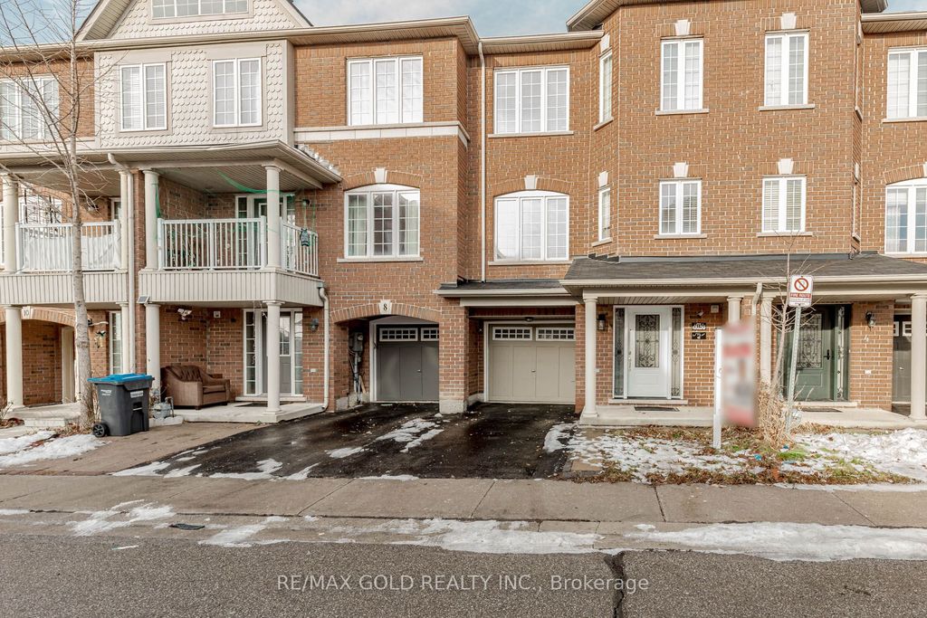 Photo of 6 October Place, Brampton, ON L6Y 0R6 (MLS # W12649406)