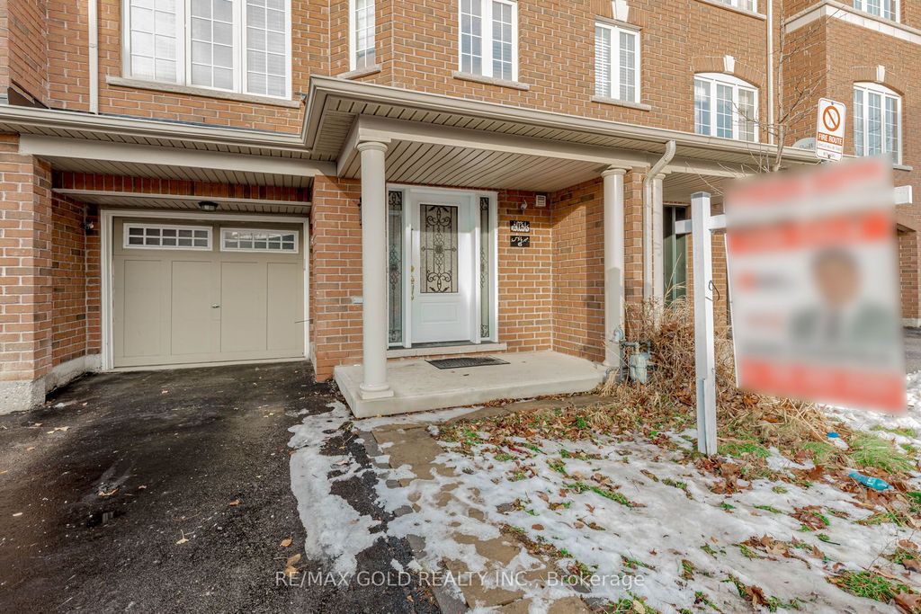 Photo of 6 October Place, Brampton, ON L6Y 0R6 (MLS # W12649406)