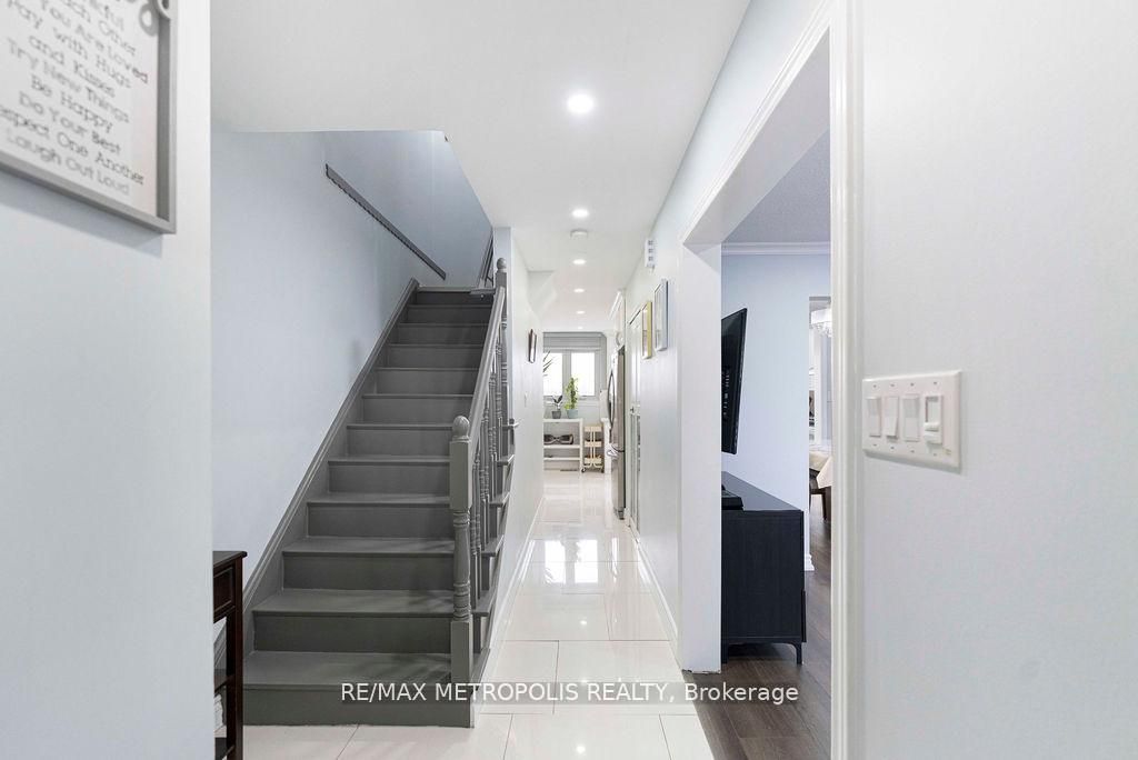 42 Gulliver Crescent
