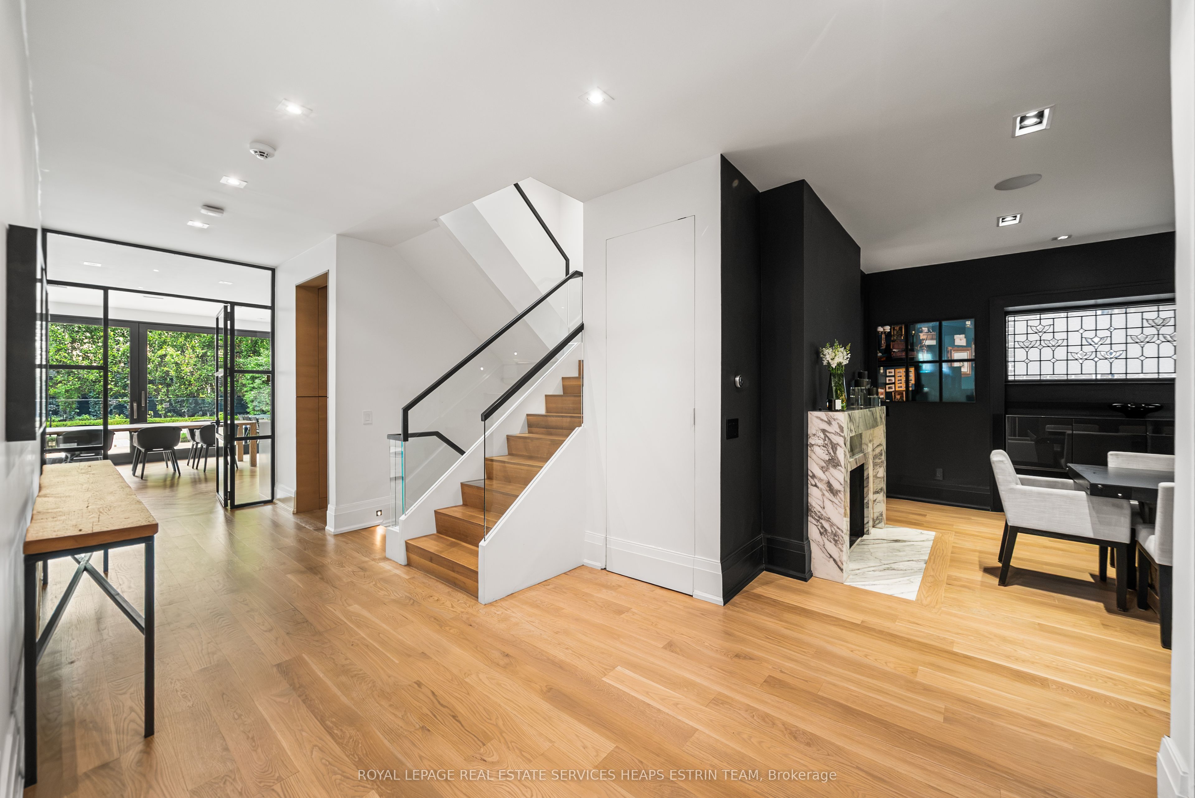 20 Whitney Avenue
