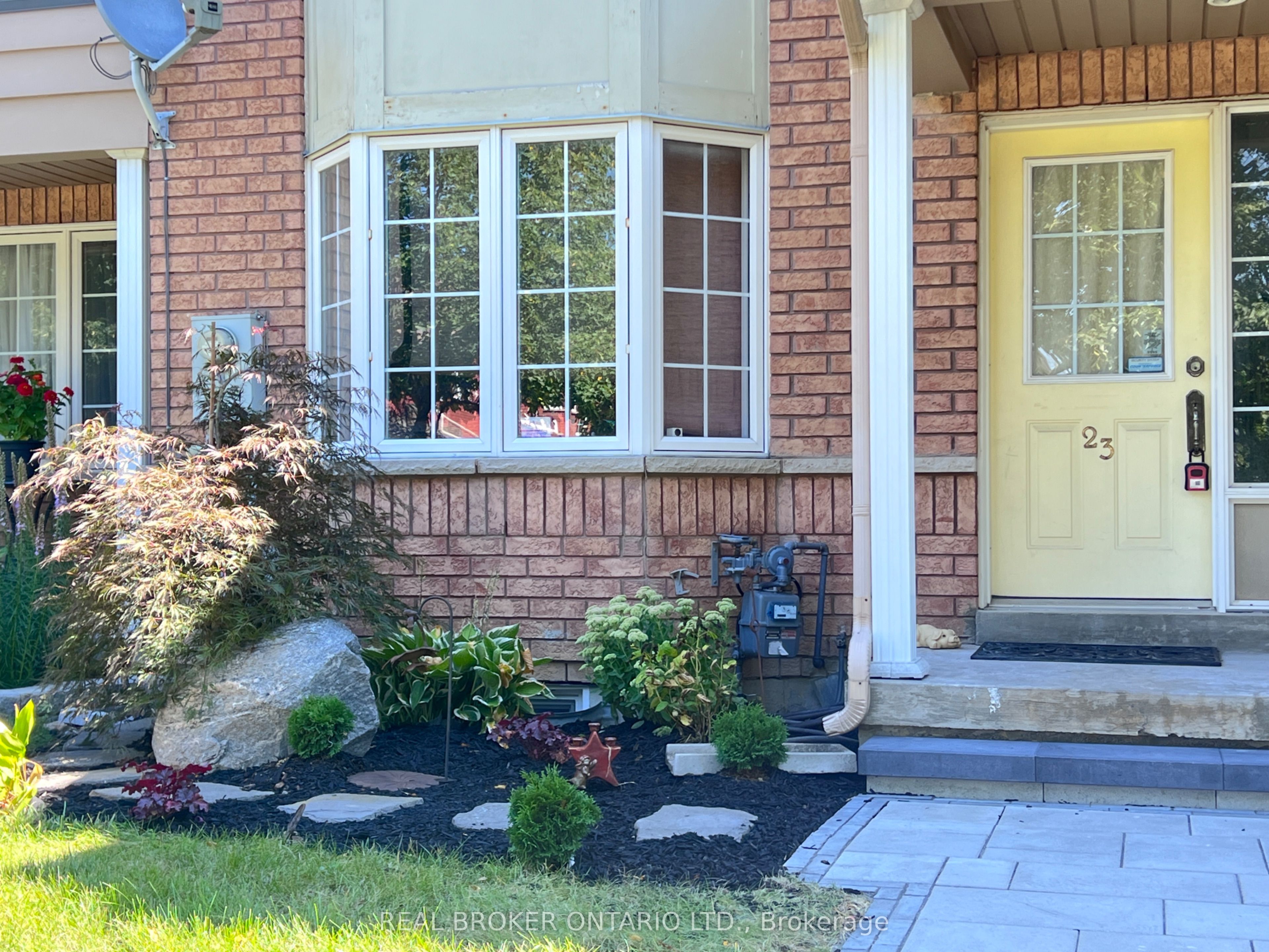 23 Piera Gardens