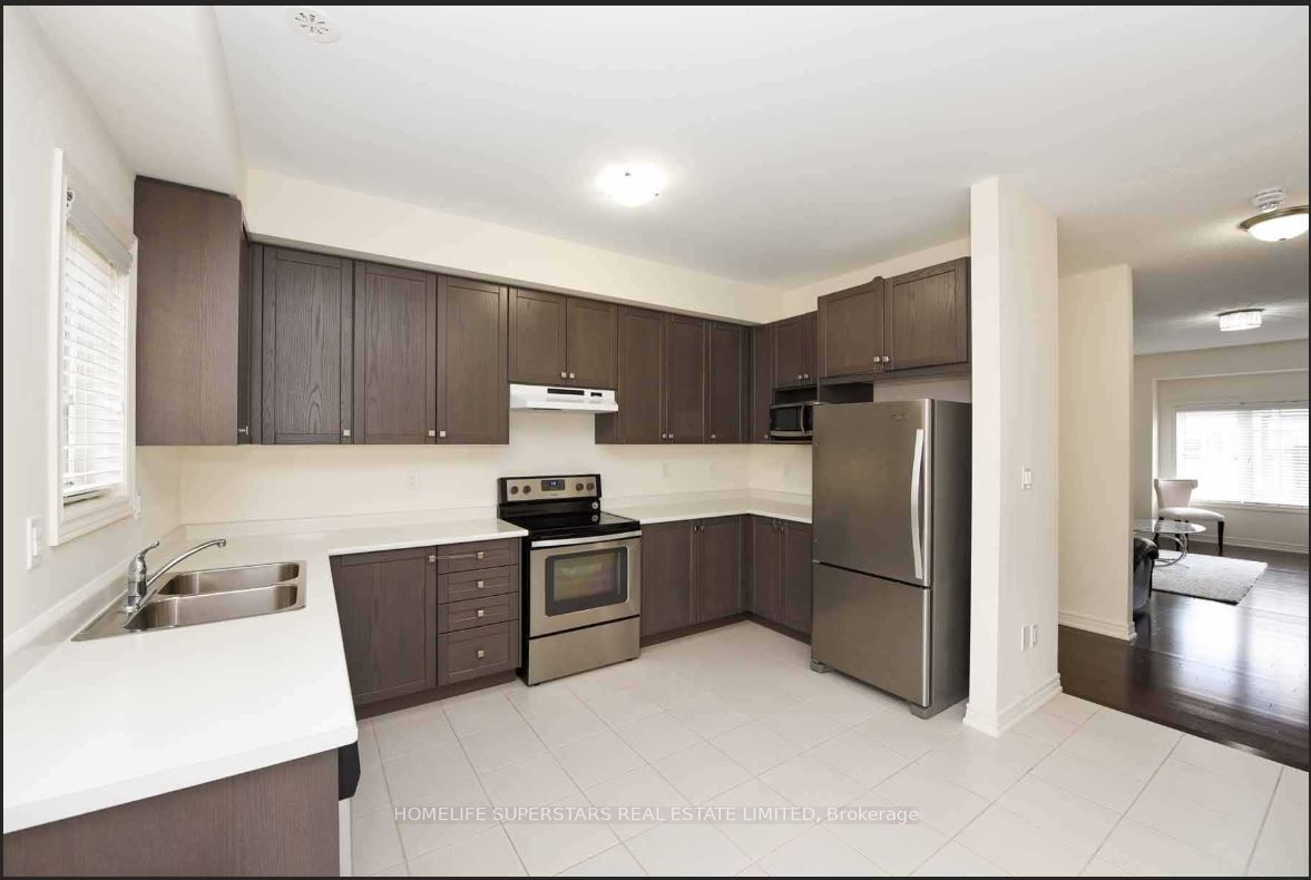 9 Aspen Hills Road 40