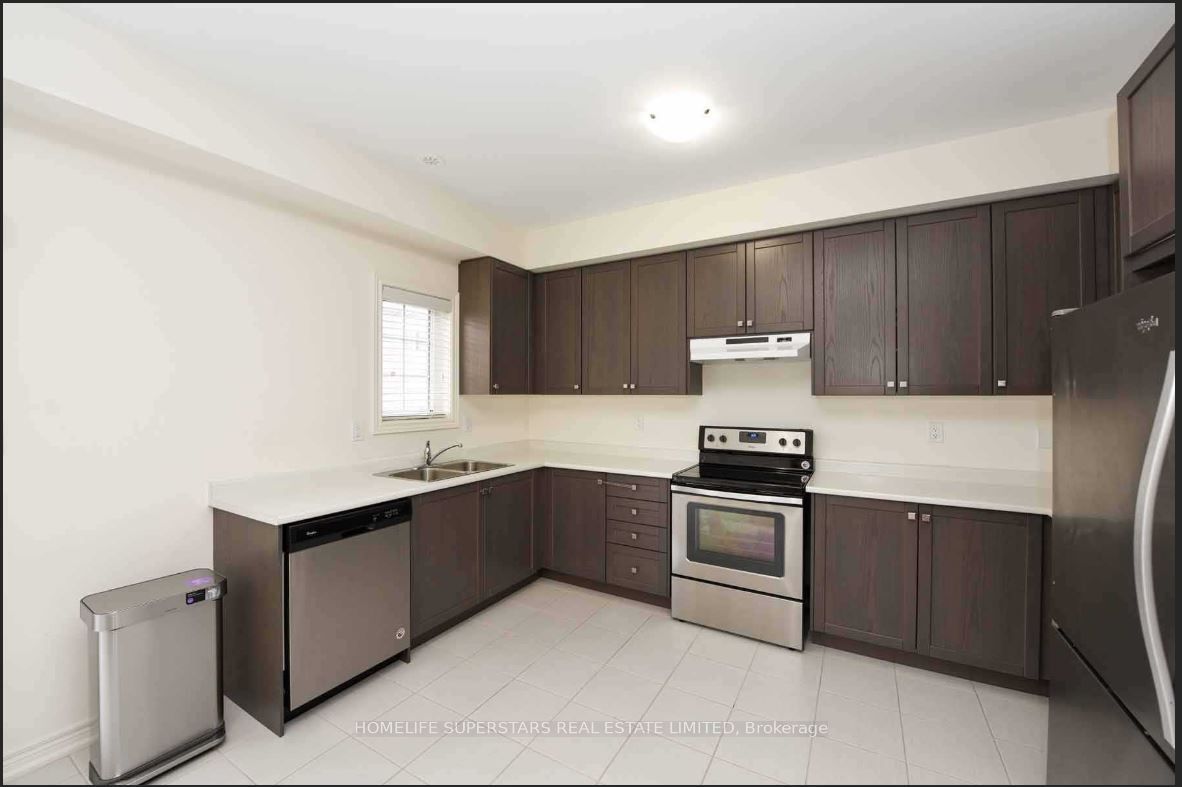 9 Aspen Hills Road 40