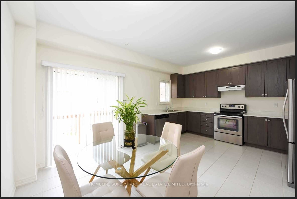 9 Aspen Hills Road 40