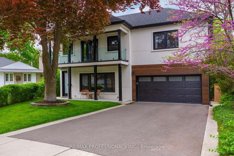 14 Aymarn Court Toronto ON M9C 2G4