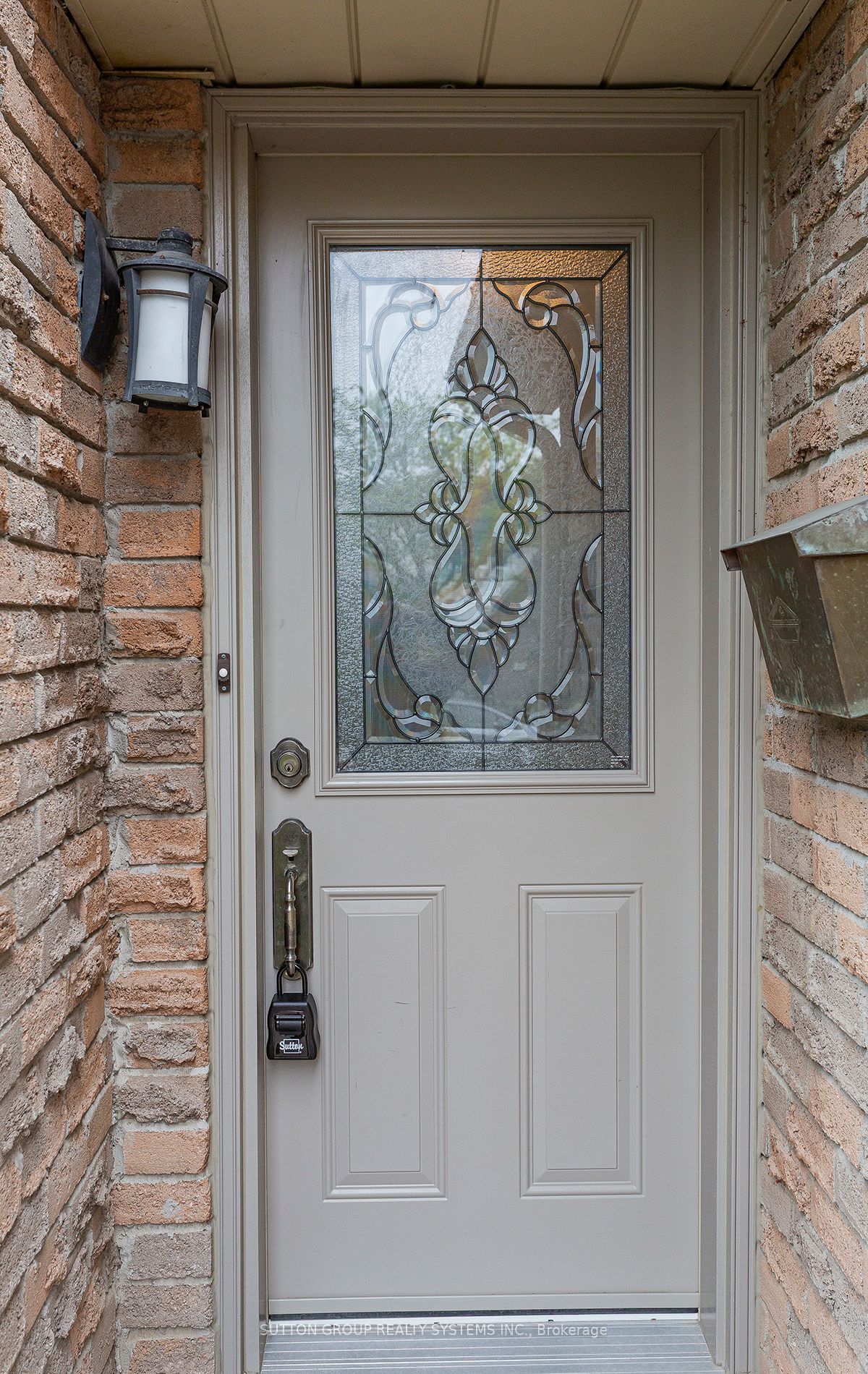 56 Millsborough Crescent