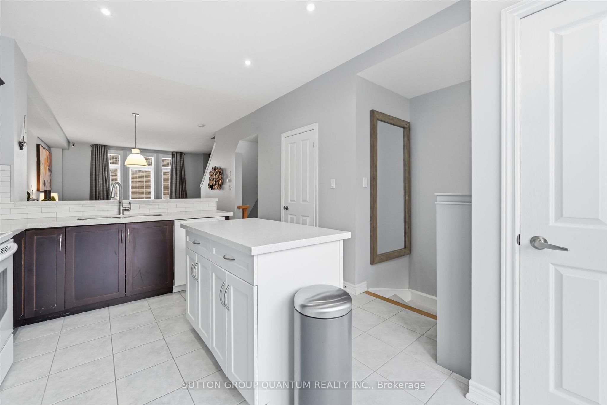 4165 Upper Middle Road 2