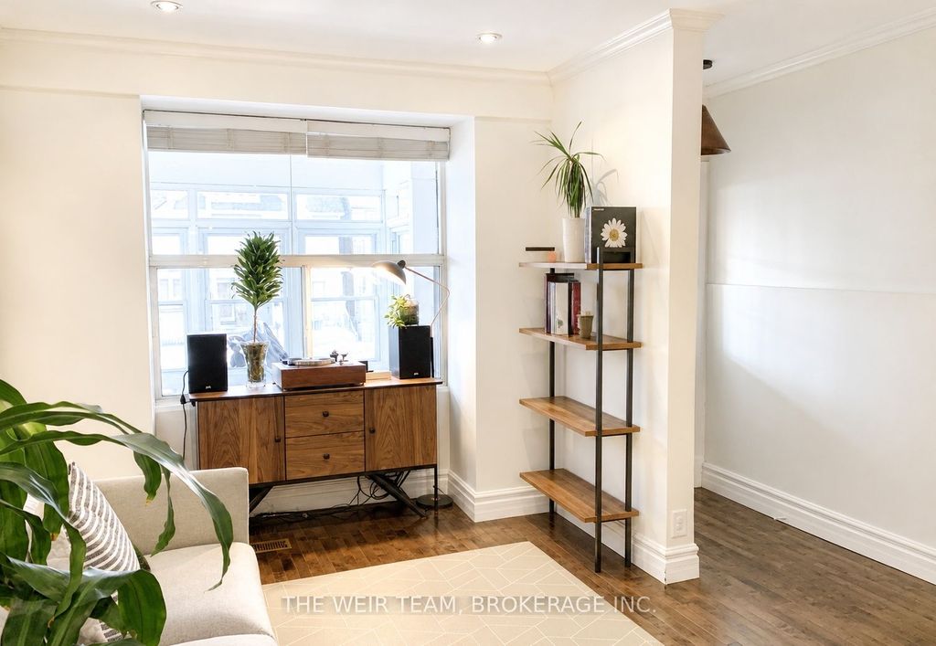Photo of 911 Woodbine Avenue, Toronto, ON M4C 4B6 (MLS # E13208308)
