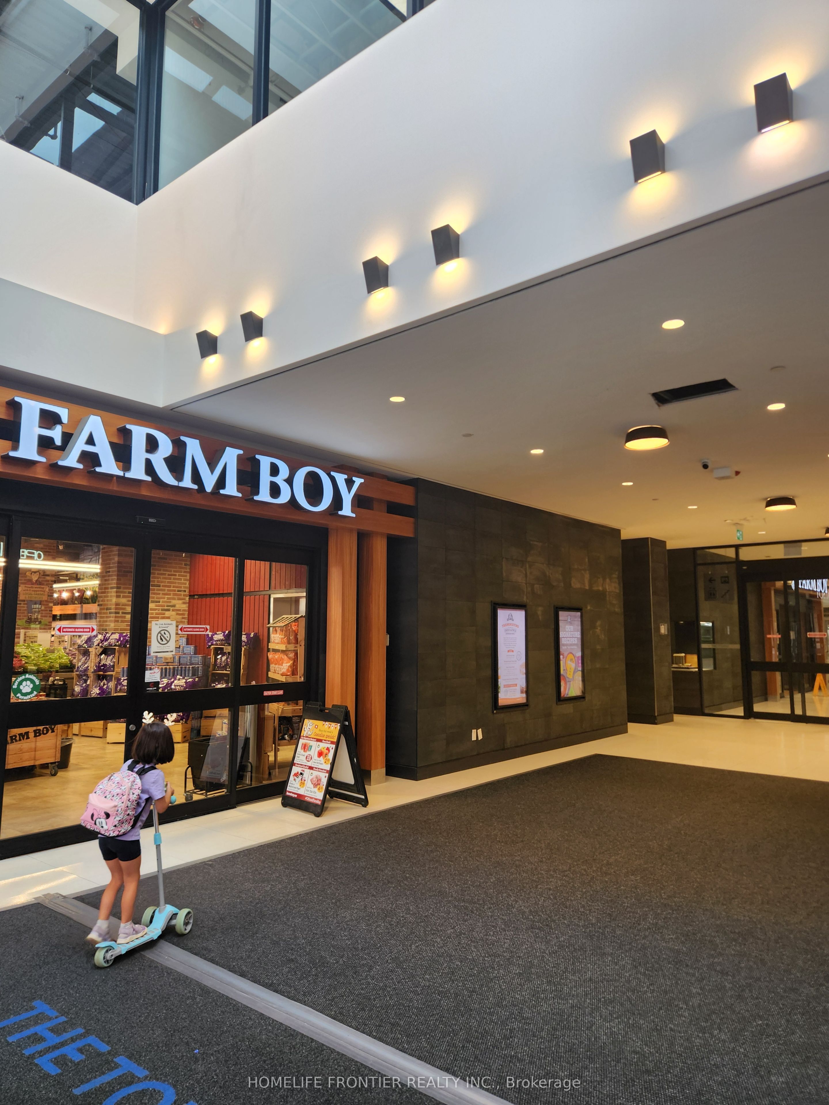 81 St Clair Avenue E