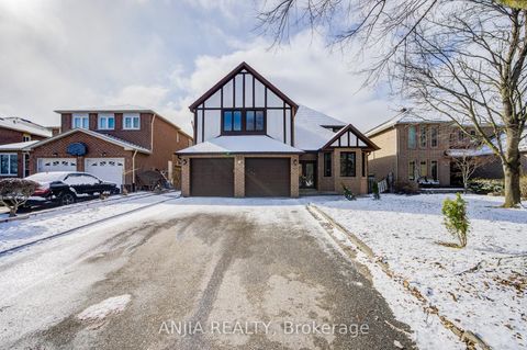 33 Havagal Crescent Markham ON L3P 7G1