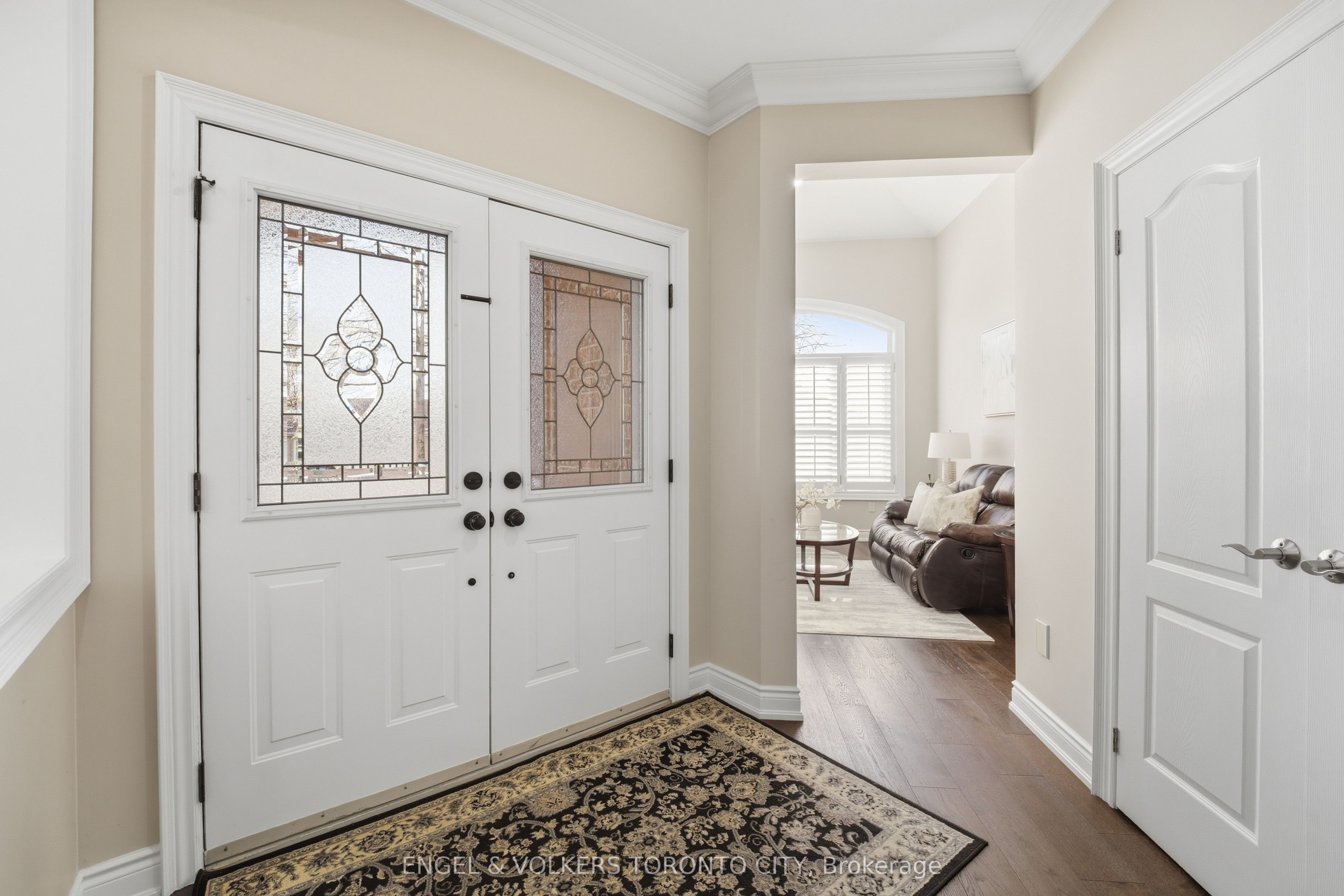11 Aventura Crescent