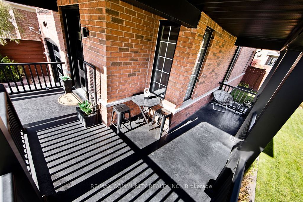 Photo of 37 Mantle Avenue, Whitchurch-Stouffville, ON L4A 0M7 (MLS # N12515946)