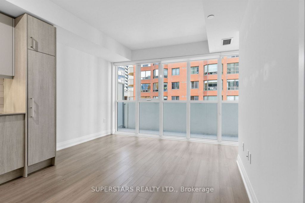 Photo of 77 Mutual Street #611, Toronto, ON M5B 6B9 (MLS # C13214906)