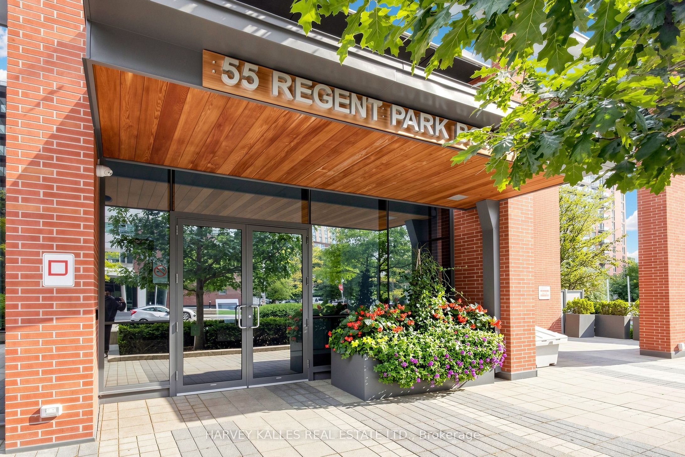55 Regent Park Boulevard 419