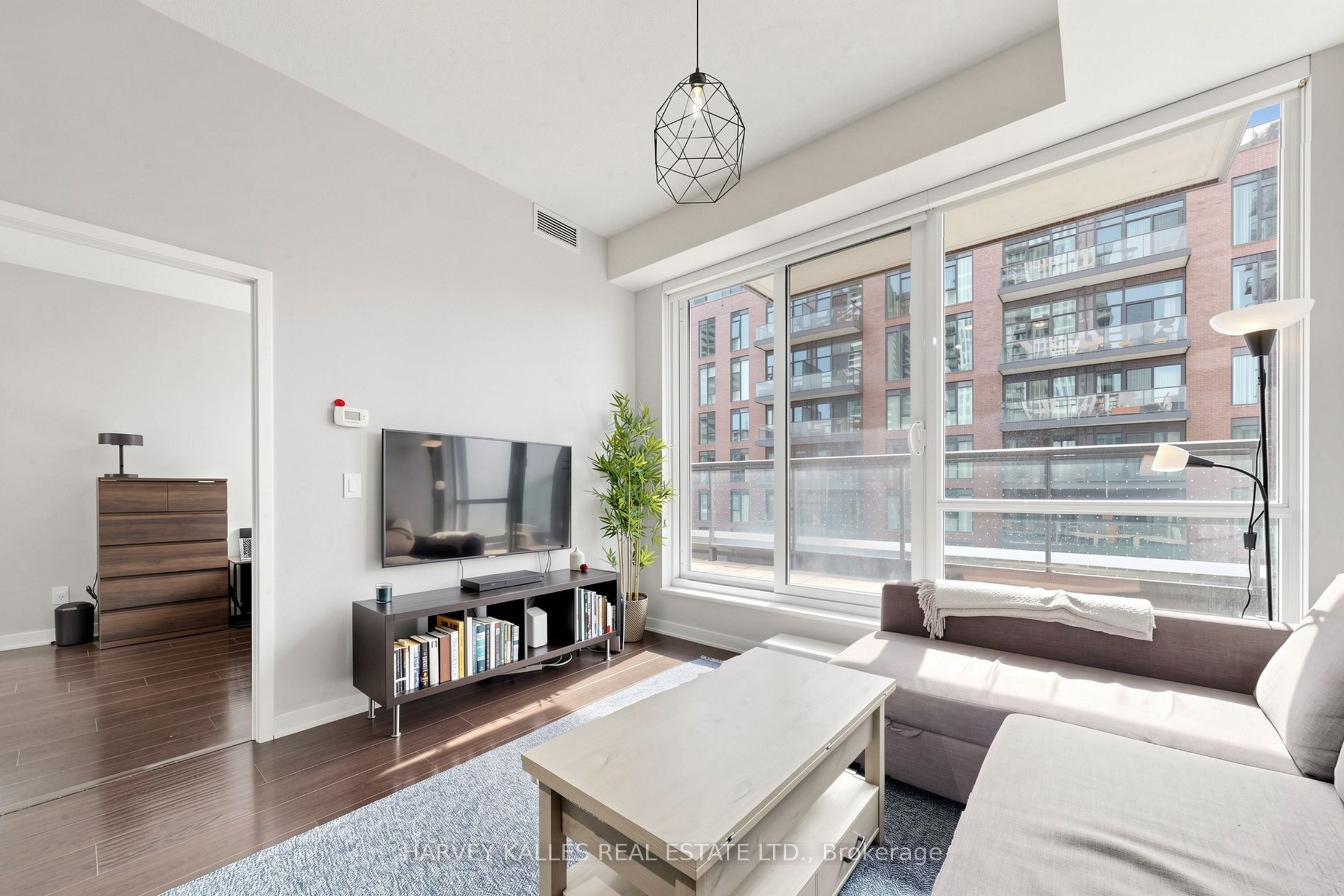 55 Regent Park Boulevard 419
