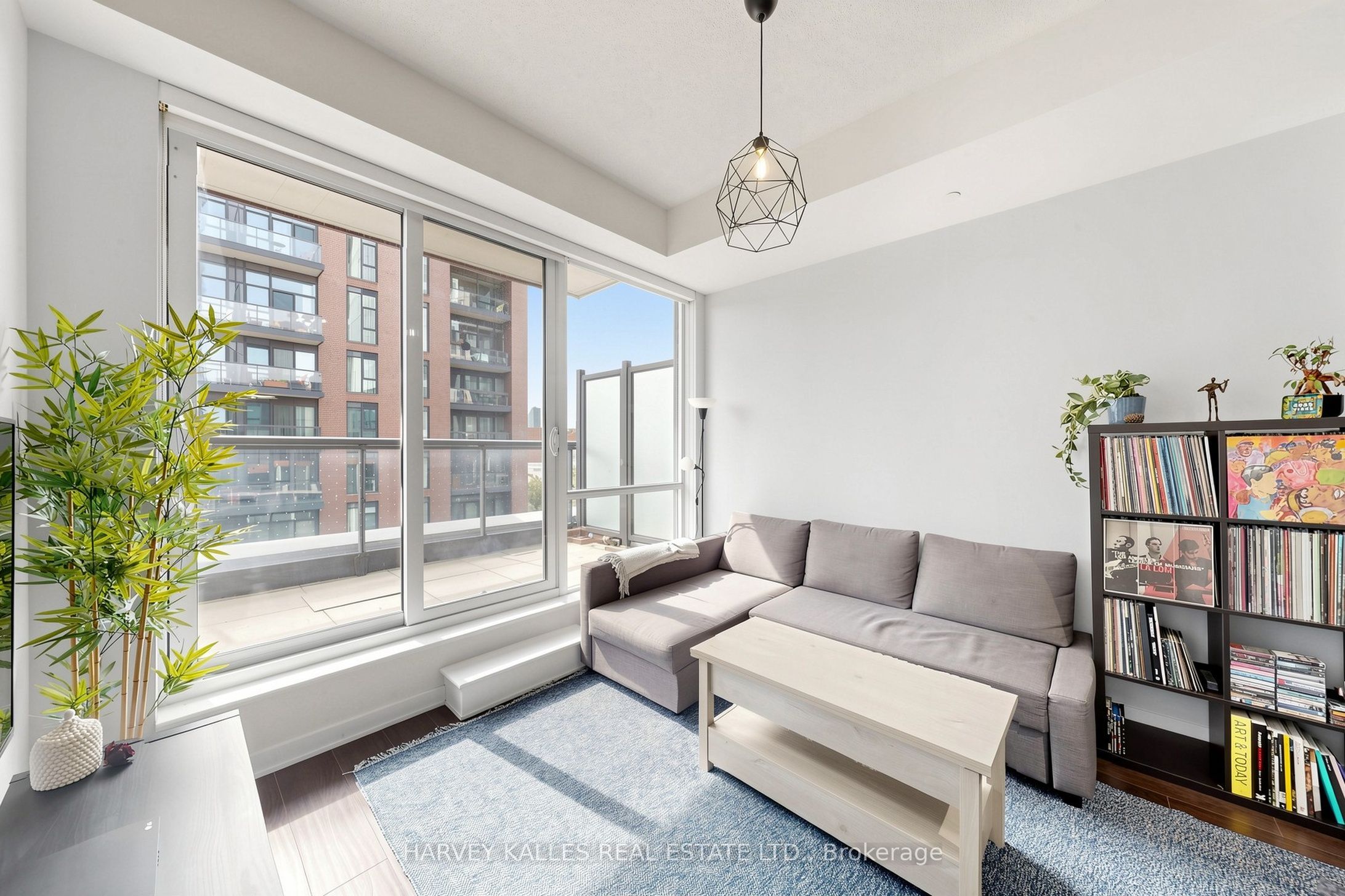 55 Regent Park Boulevard 419