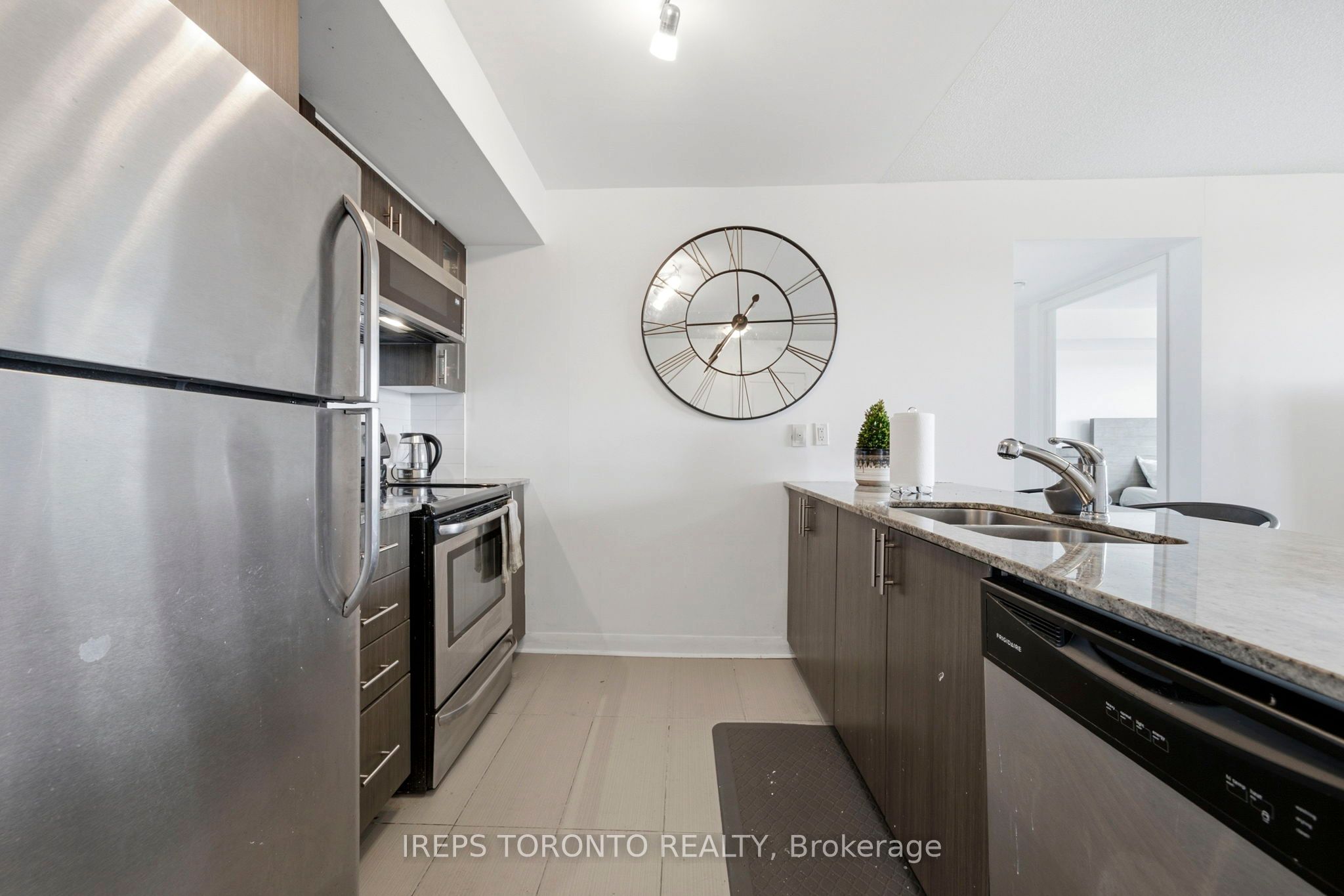 75 Norman Bethune Avenue 209