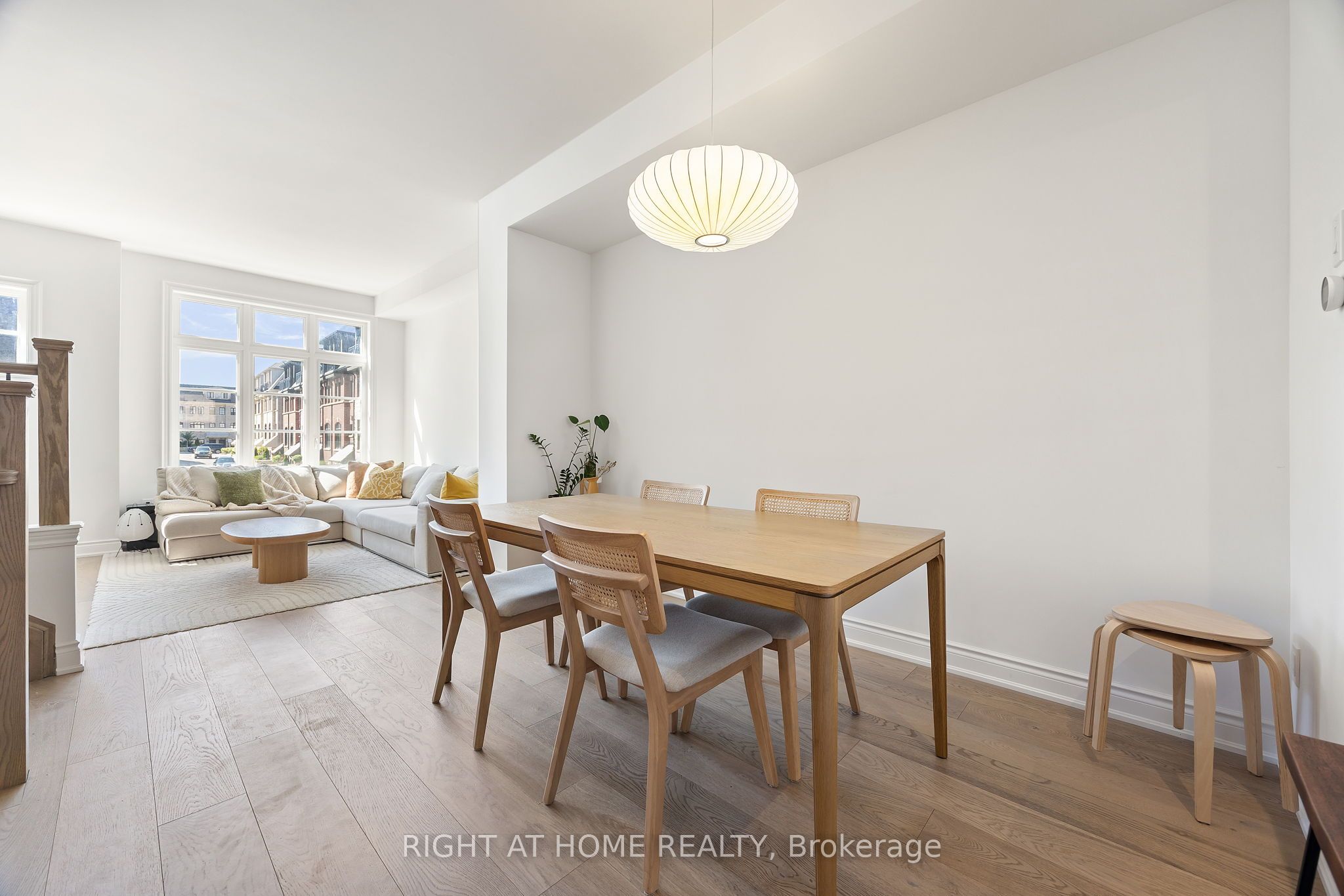 10 Lunar Crescent 21