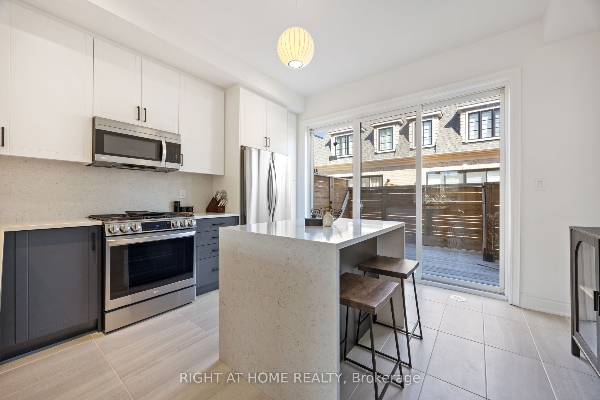 10 Lunar Crescent 21