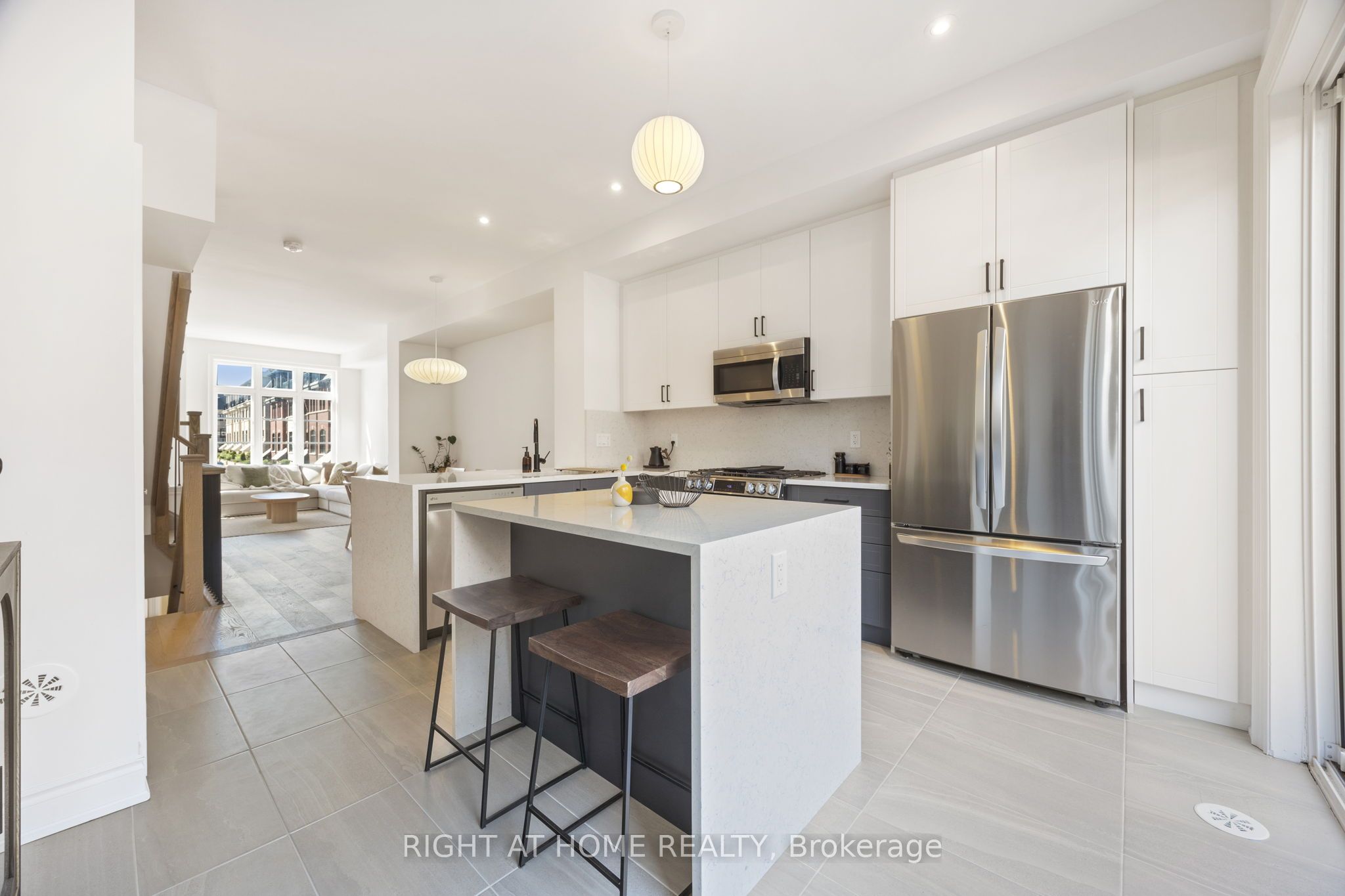 10 Lunar Crescent 21