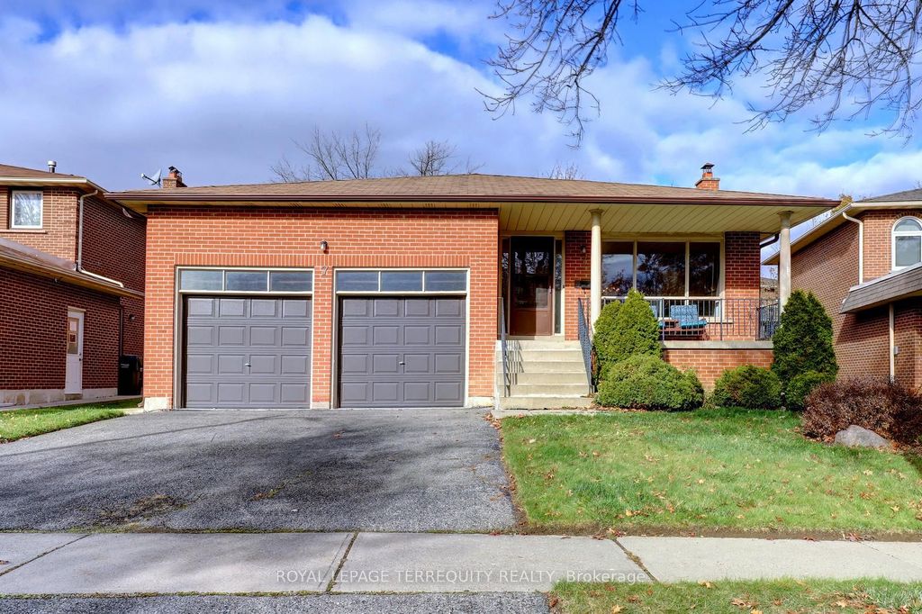 Photo of 7 Princeton Terrace, Brampton, ON L6S 3S4 (MLS # W12573988)