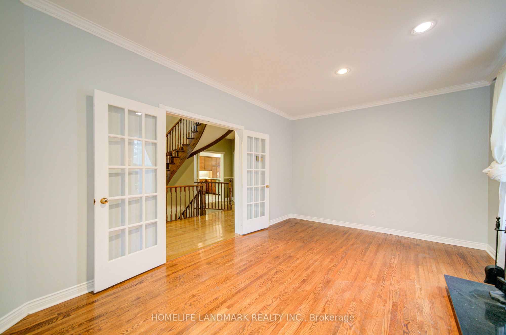 111 Theobalds Circle