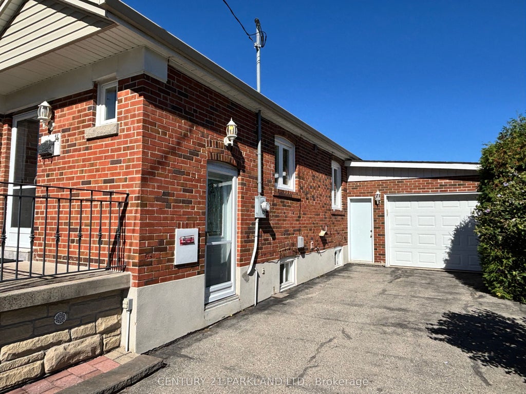 Photo of 14 Orlando Boulevard, Toronto, ON M1R 3N4 (MLS # E13833408)