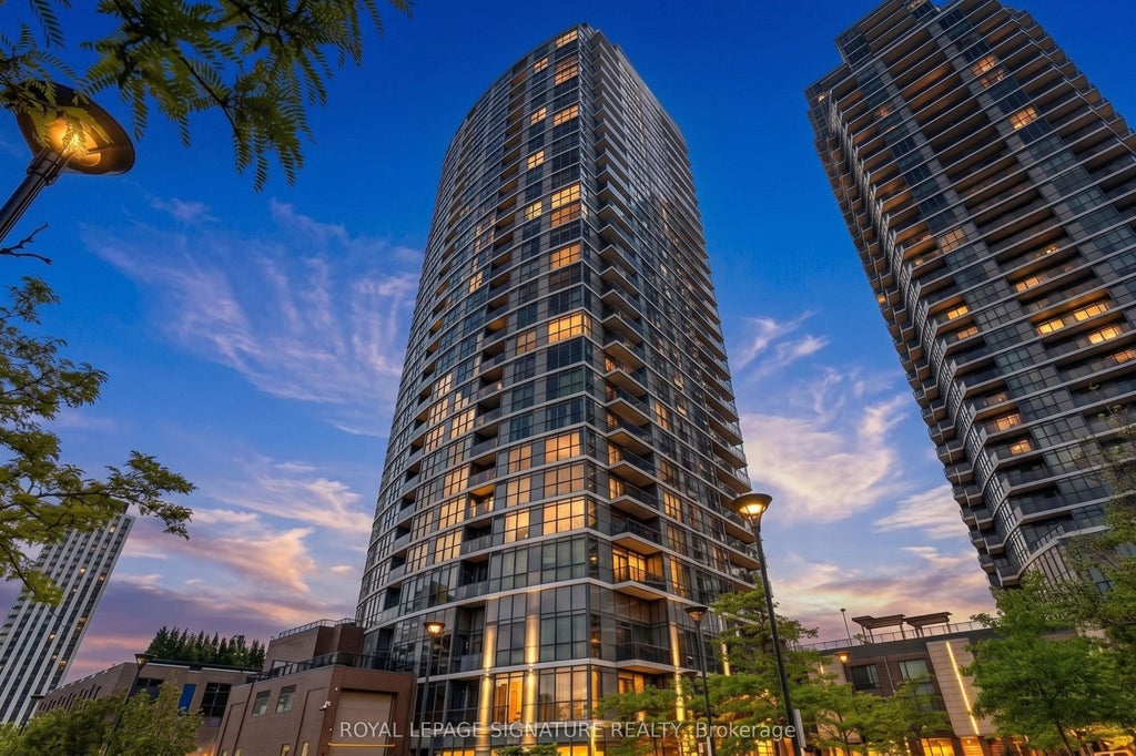 Photo of 9 Valhalla Inn Road #709, Toronto, ON M9B 1S9 (MLS # W13819102)