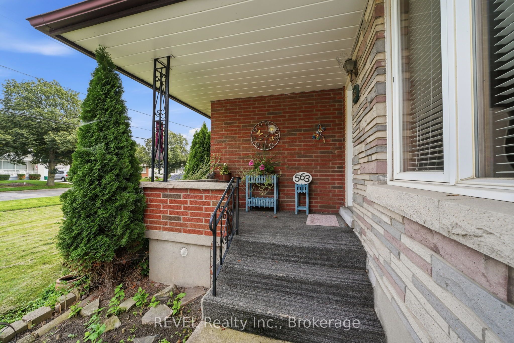 563 Bunting Road