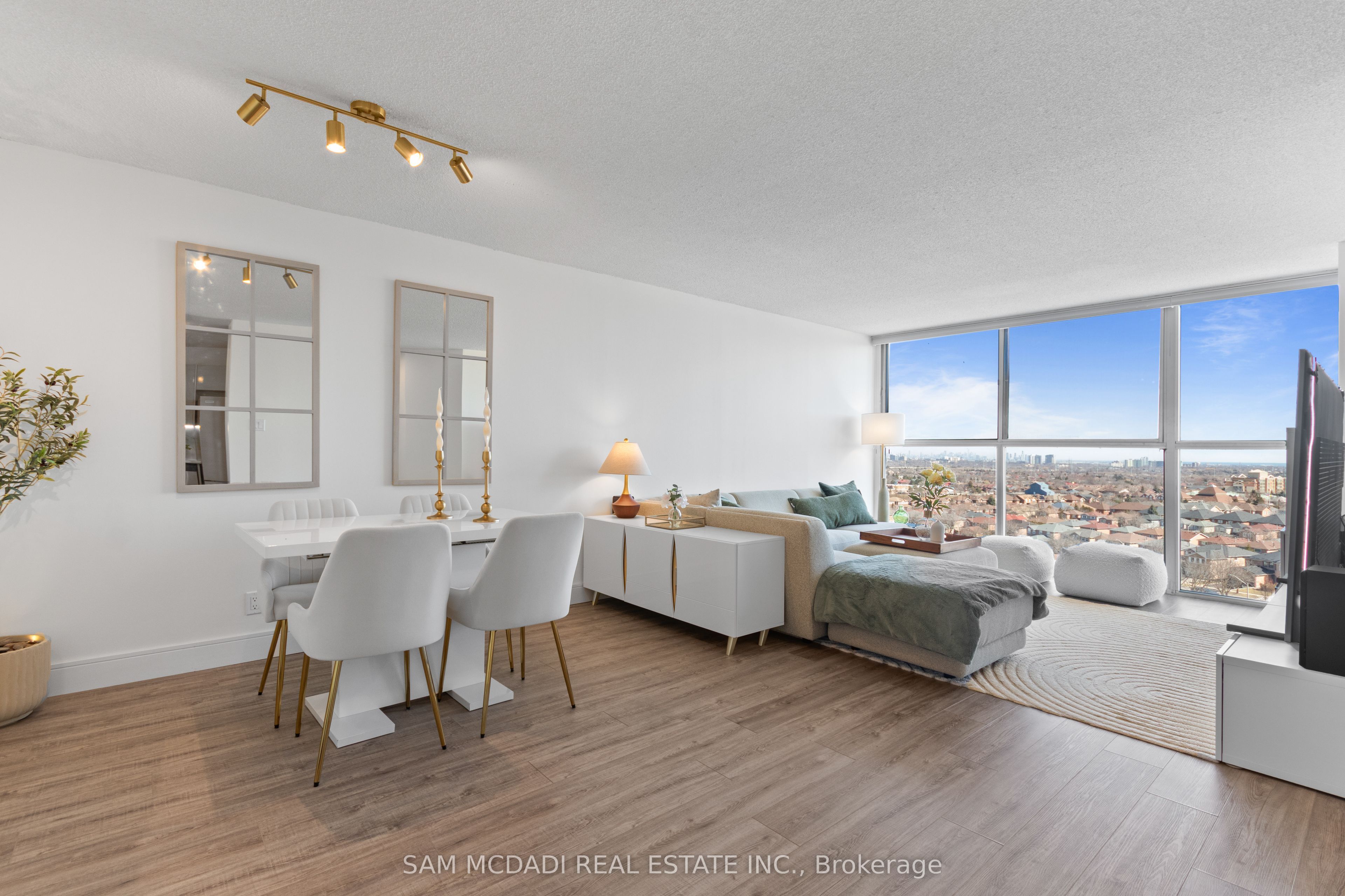 35 Trailwood Drive 1111