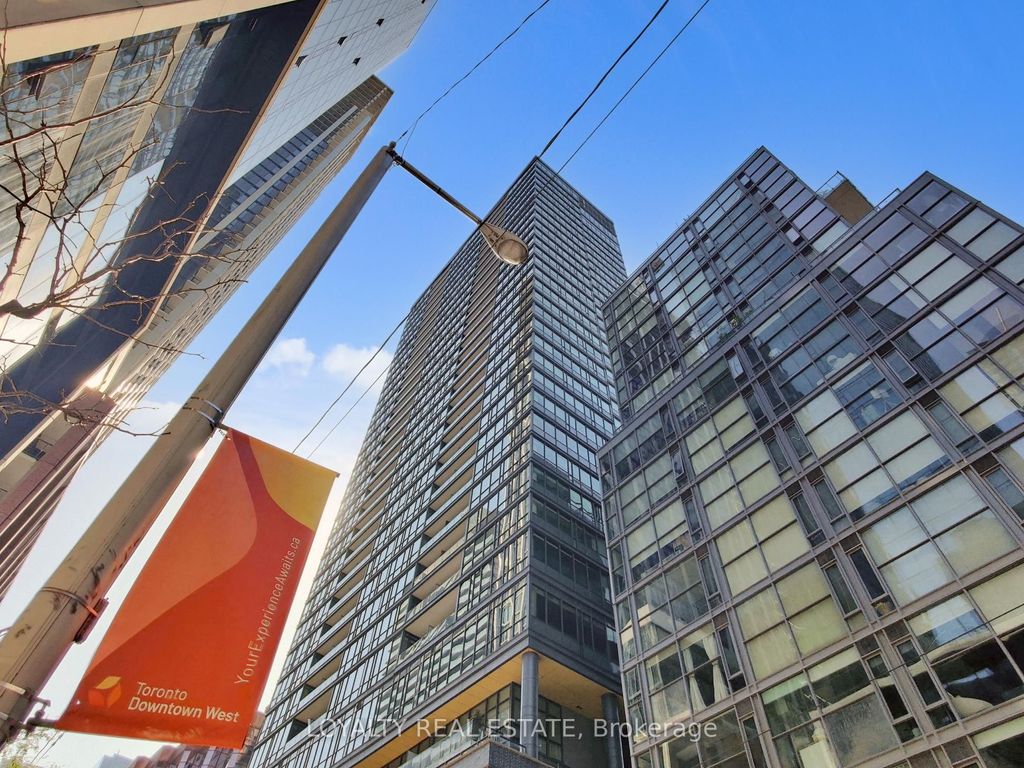 Photo of 8 charlotte Street #3305, Toronto, ON M5V 0K4 (MLS # C12447650)