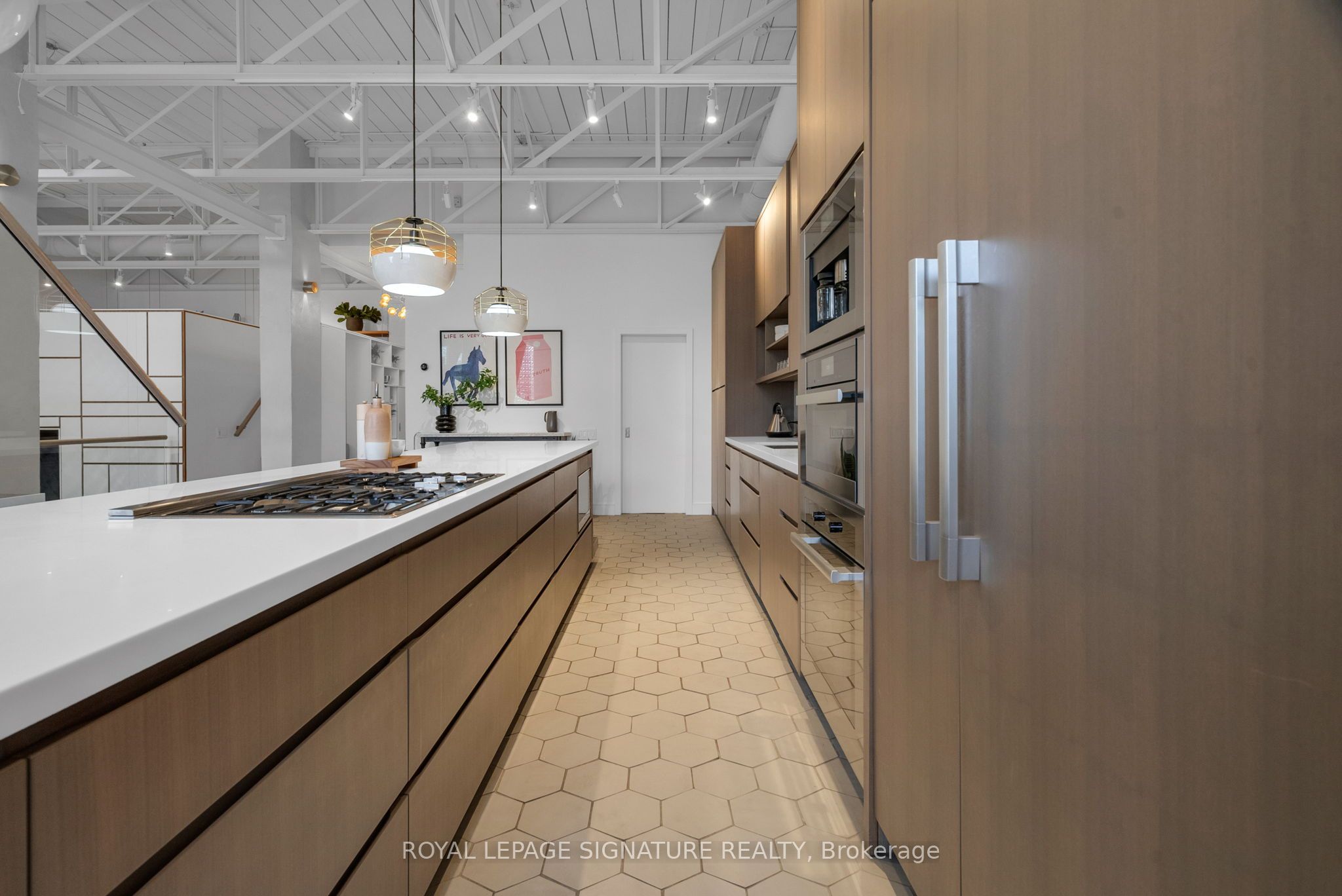 676 Richmond Street W 209