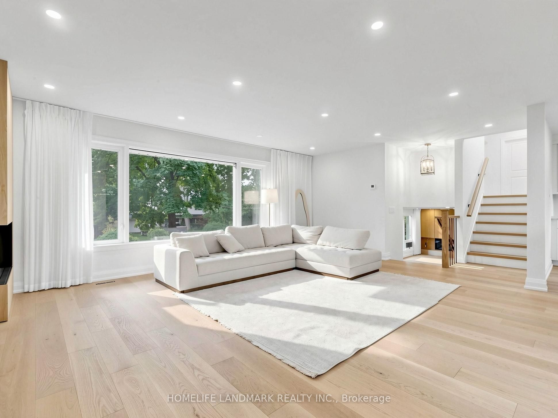 3275 Credit Heights Drive