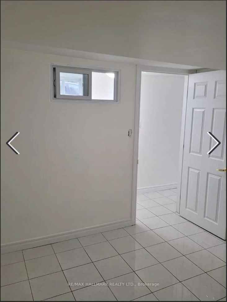 702 Bathurst Street Lower
