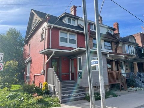 702 Bathurst Street Lower Toronto ON M5S 2R4