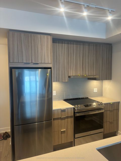 430 Square One Drive 3210 Mississauga ON L5B 0L6