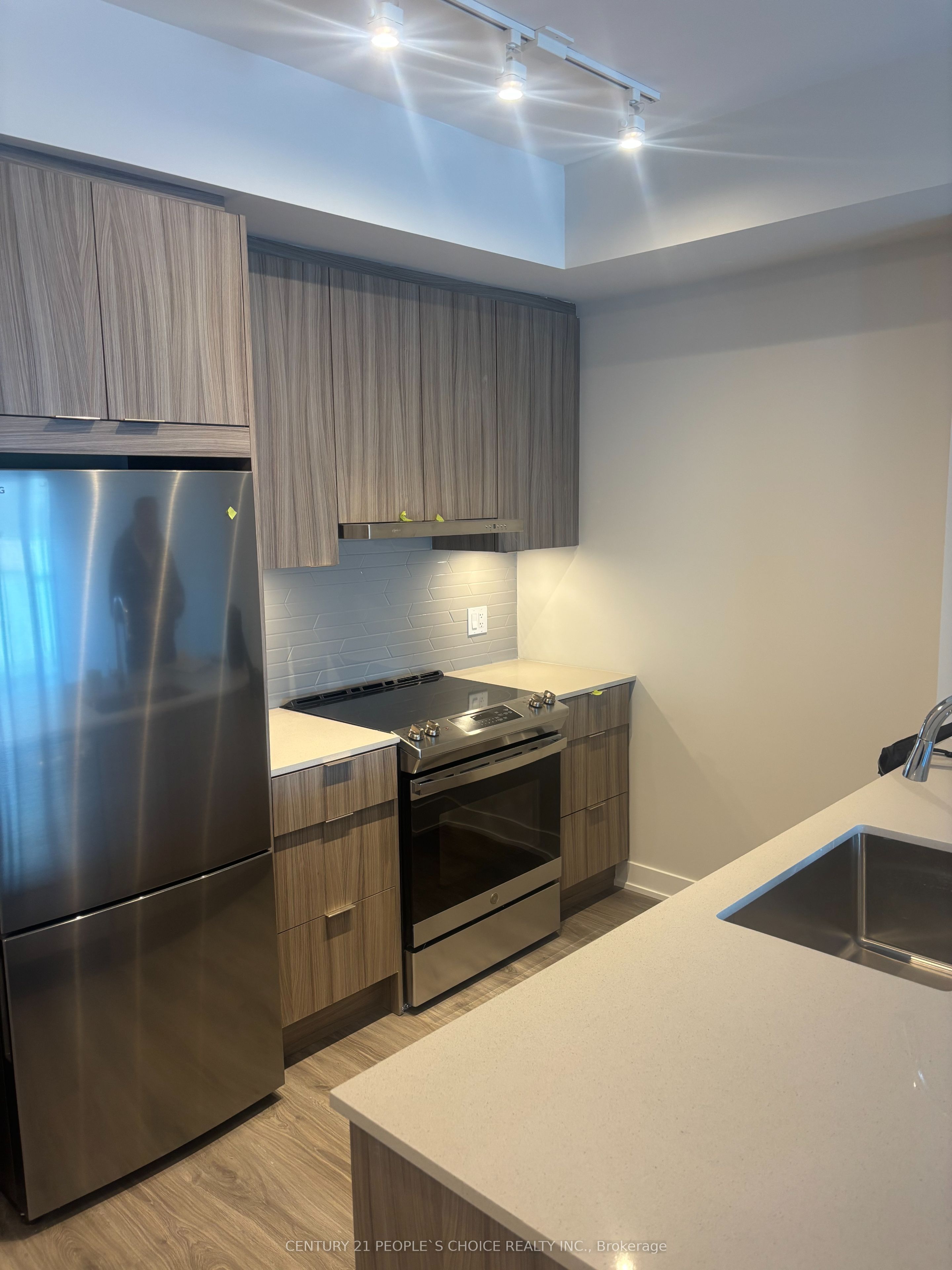 430 Square One Drive 3210