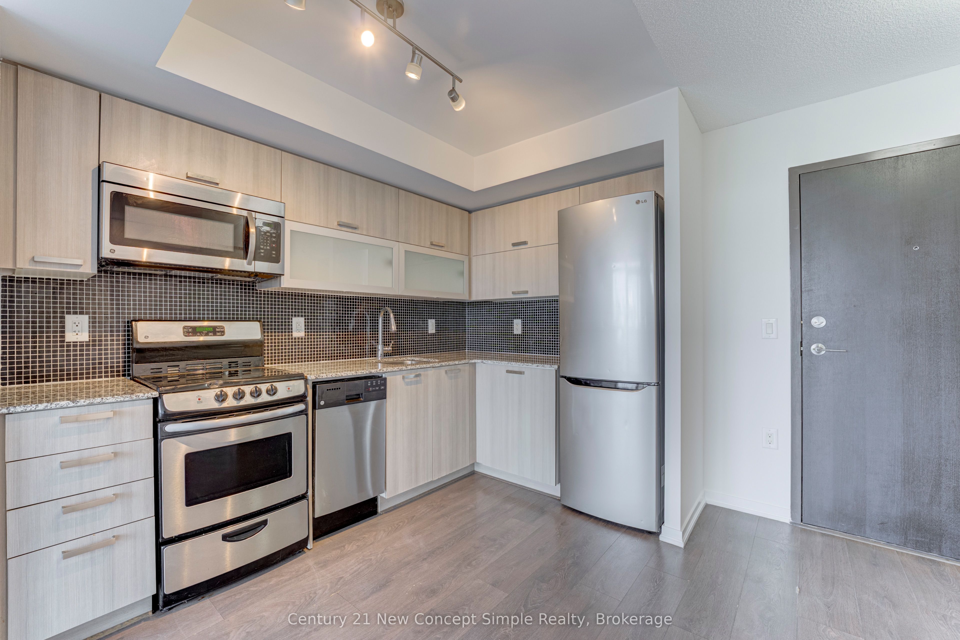 36 Lisgar Street 2016E