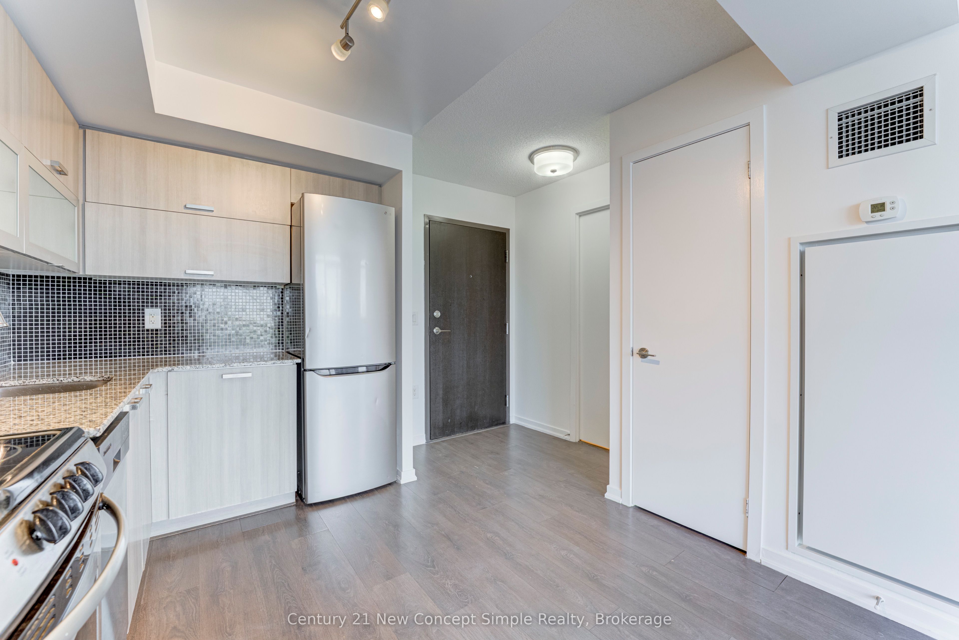 36 Lisgar Street 2016E