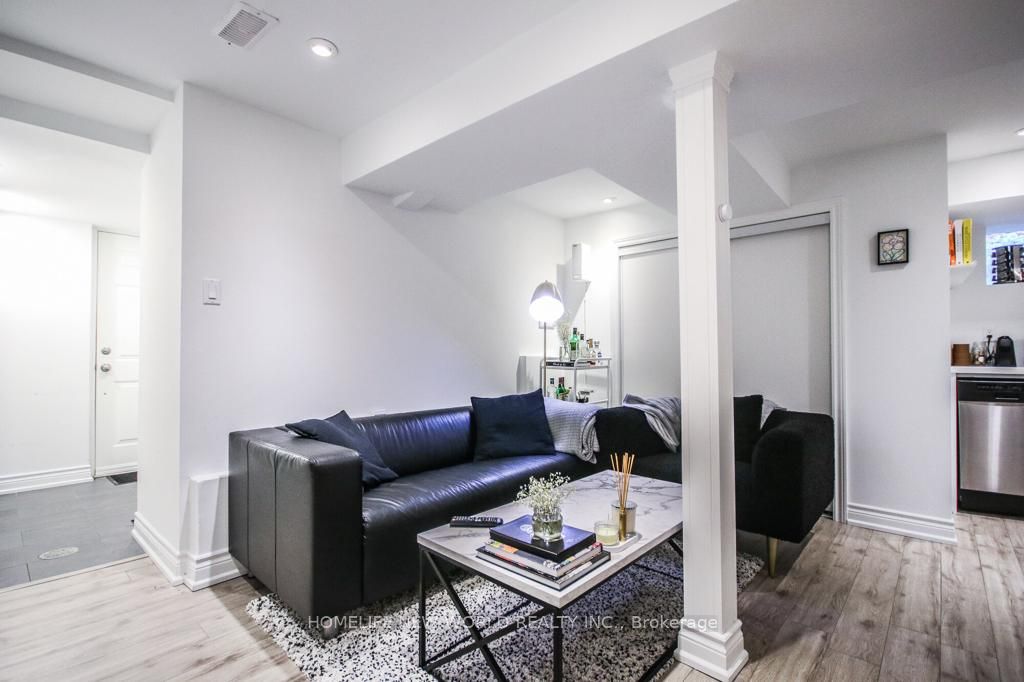 679 Gladstone Avenue Lower