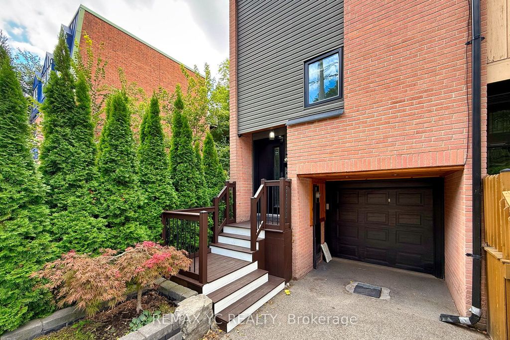 Photo of 242 Milan Street, Toronto, ON M5A 3Z6 (MLS # C12486802)