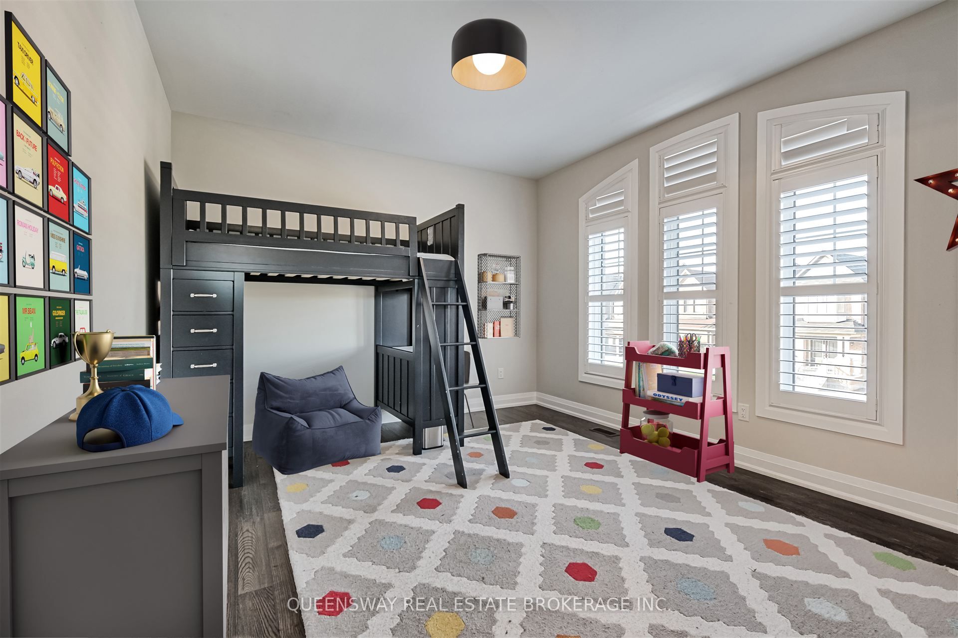 2 Boone Crescent