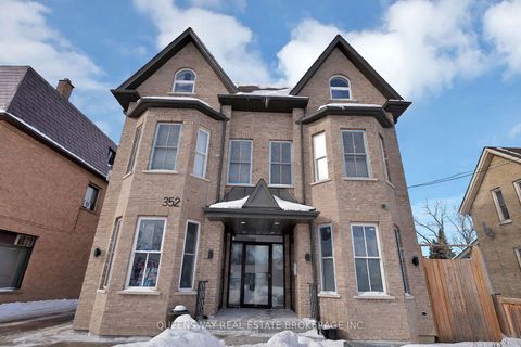 352 Main Street N 3A Markham ON L3P 1Z1