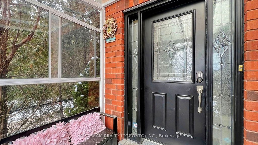 Photo of 71 Alpine Crescent, Richmond Hill, ON L4S 1W1 (MLS # N12456985)