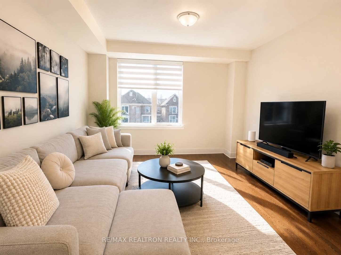 8 Thomas Frisby Jr Crescent