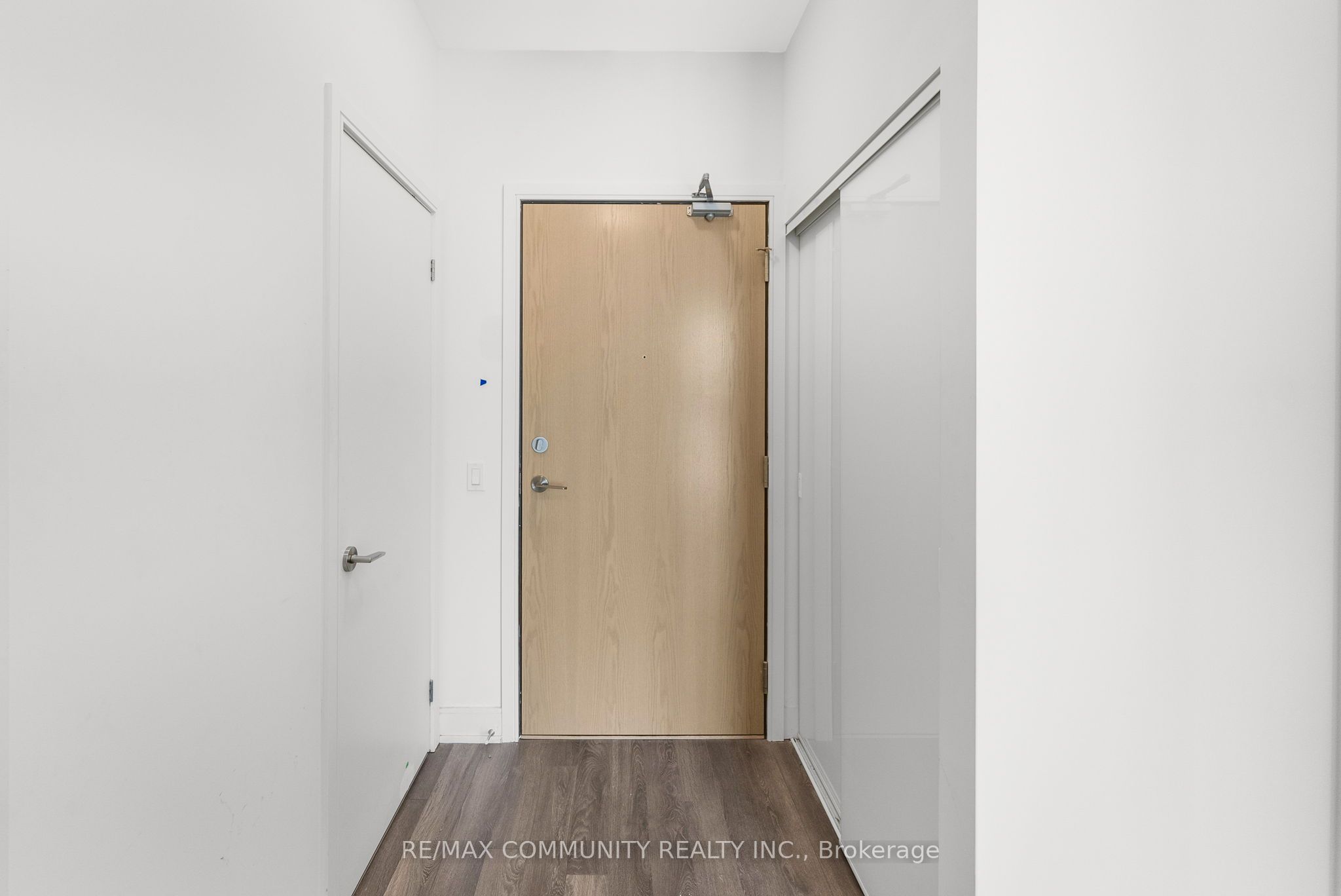 1350 Ellesmere Road 206