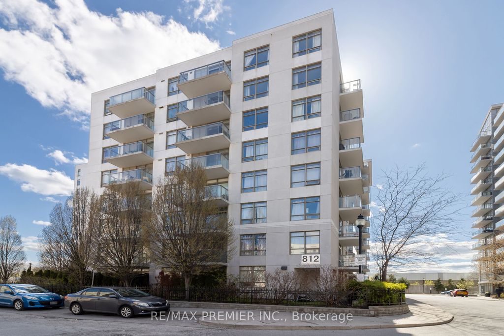 Photo of 812 Lansdowne Avenue #1011, Toronto, ON M6H 4K6 (MLS # W13073730)